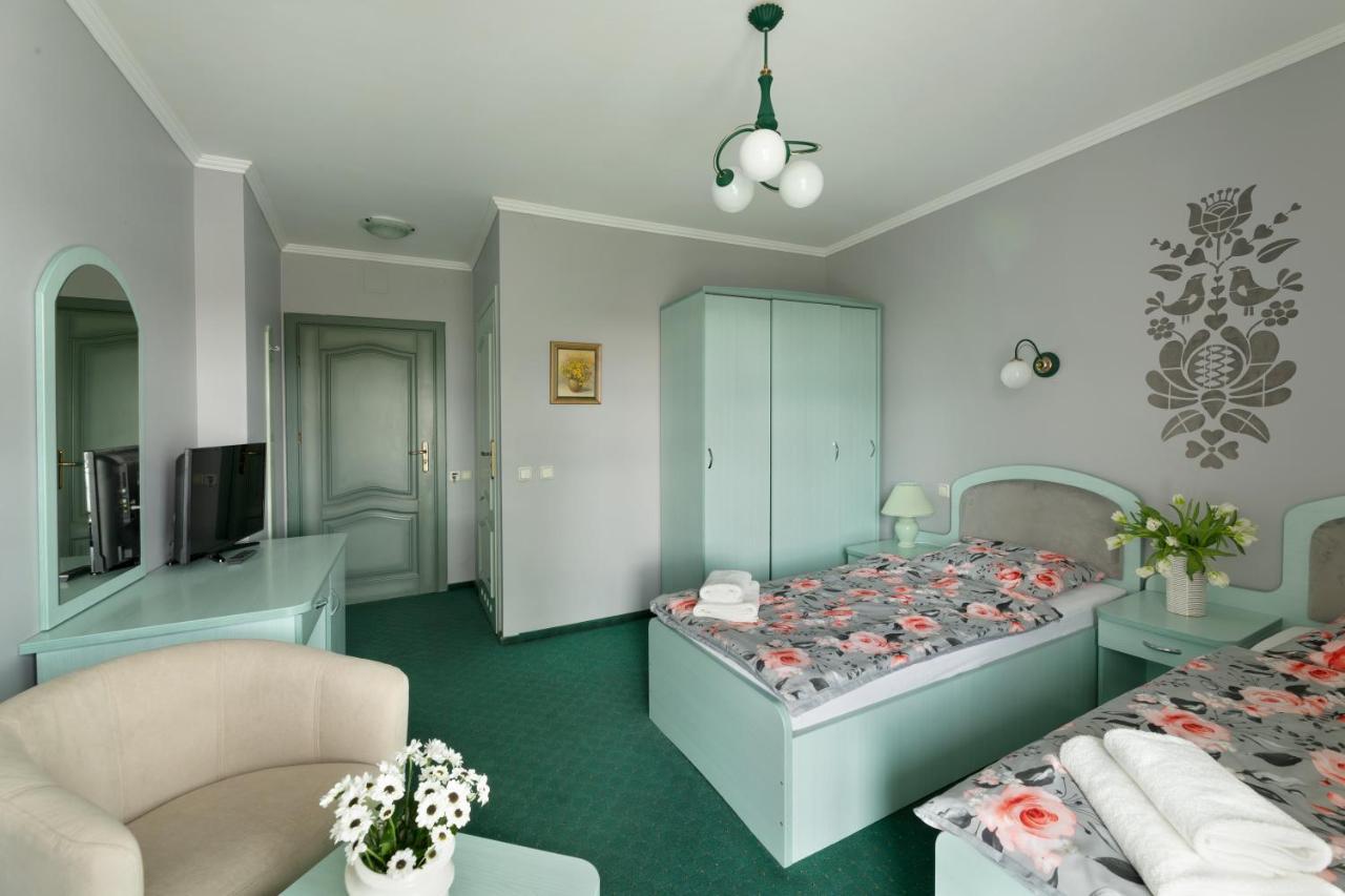 Willa Polka Kudowa-Zdrój Exteriör bild